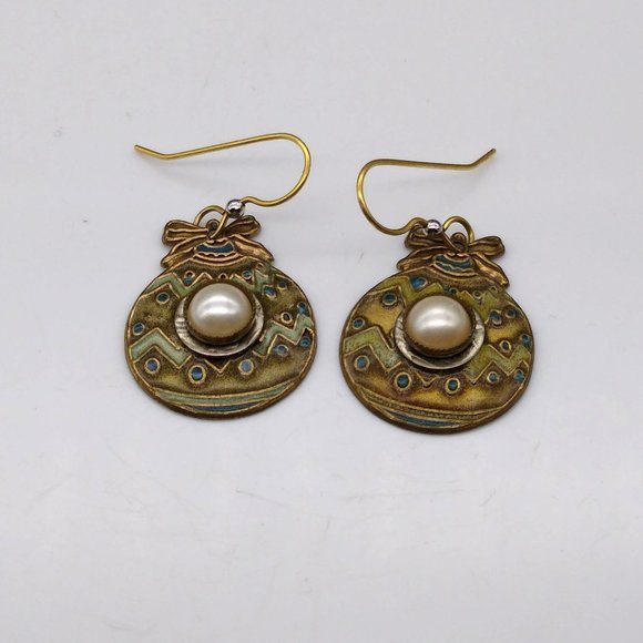 Vintage Brass Ornament Dangle Earrings, Ornate Gold Tone with Green Enamel - Picture 4 of 6